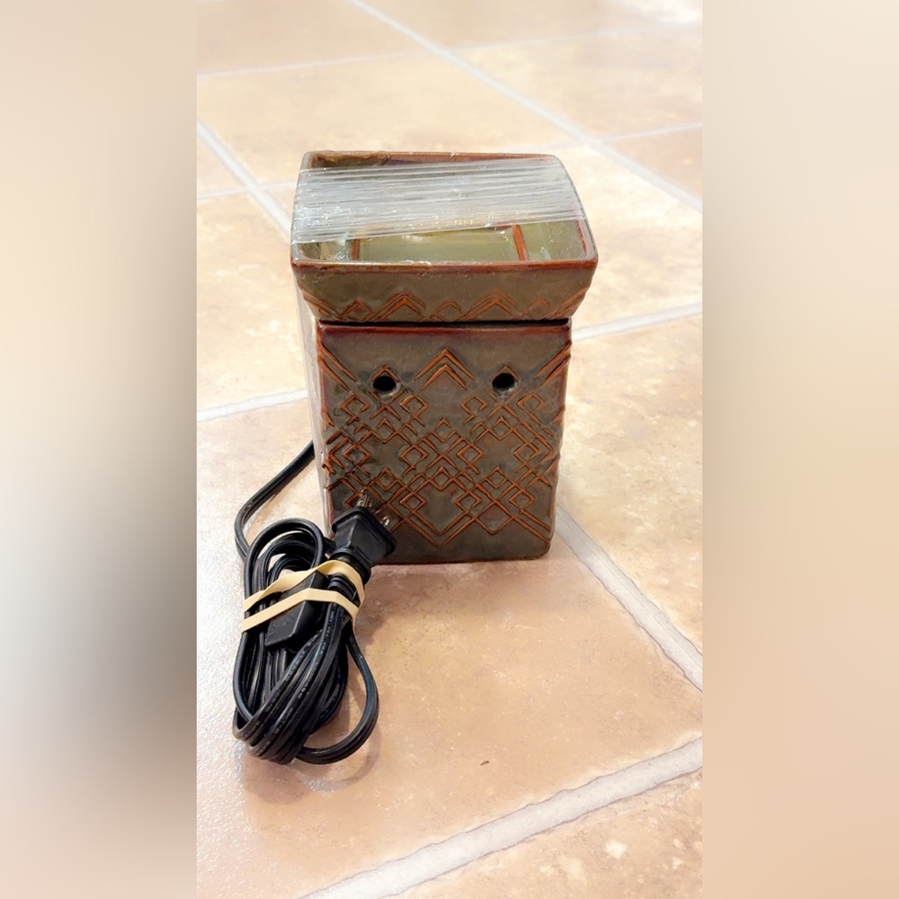 Lrg Scentsey warmer